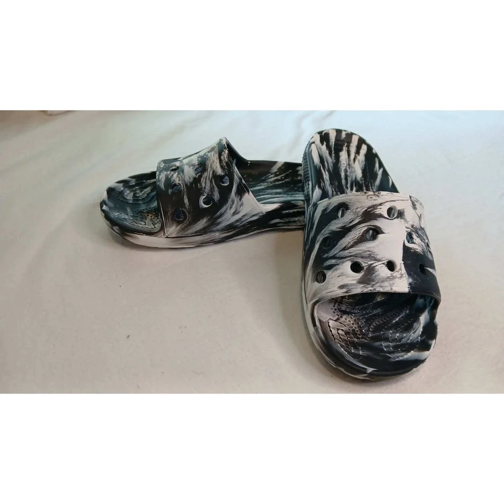 CROCS classic marbled